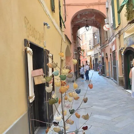 Finestra Sul Mare Laigueglia